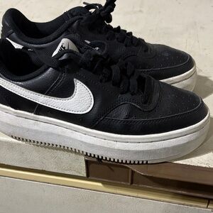 Nike Black and White Athletic Shoes